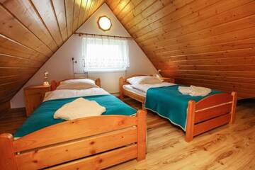 Фото номера Апартаменты с 3 спальнями в мансарде Отель Hotel Milena г. Милювка 6