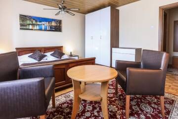 Фото номера Апартаменты с двумя спальнями и спа-ванной Отель Hotel Milena г. Милювка 3